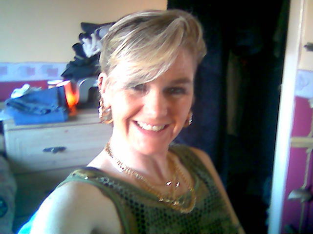 salford single women Manchester, salford mature online dating website for single men and women over 40, over 50, over 60 in manchester, salford and the local area. salford single women Manchester, salford mature online dating website for single men and women over 40, over 50, over 60 in manchester, salford and the local area.