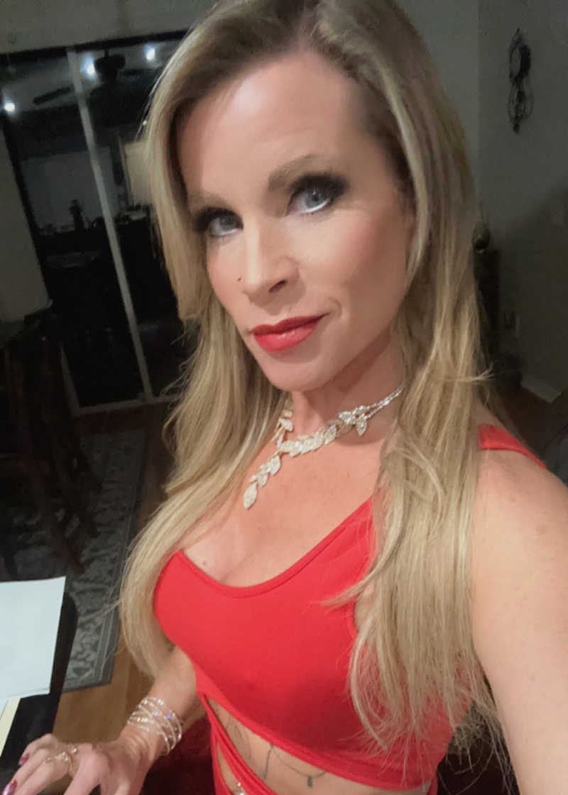 Granny Lover Mature Sex in Shirland. Emma, 46, in Shirland, granny Shirland  sex meet. Message Emma now.