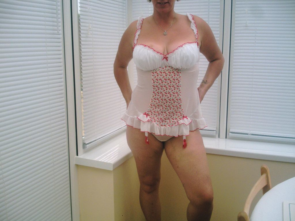 Peterborough blonde swinger