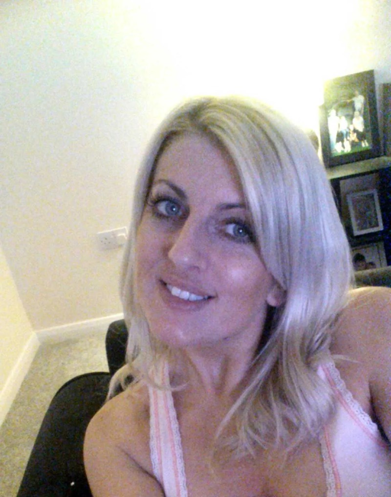 Granny Lover Mature Sex in Derby. Jelly_bean_Julie, 45, in Derby, granny  Derby sex meet. Message Jelly_bean_Julie now.