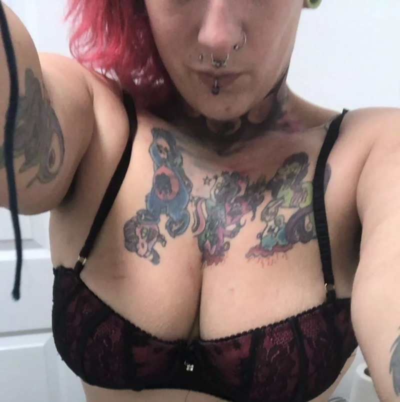 tits_n_tats wanting Sex in Wrexham,